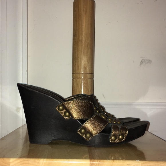 Gianni Bini Shoes - NWOT Gianni Bini Rebel Platform Wedge Sandals